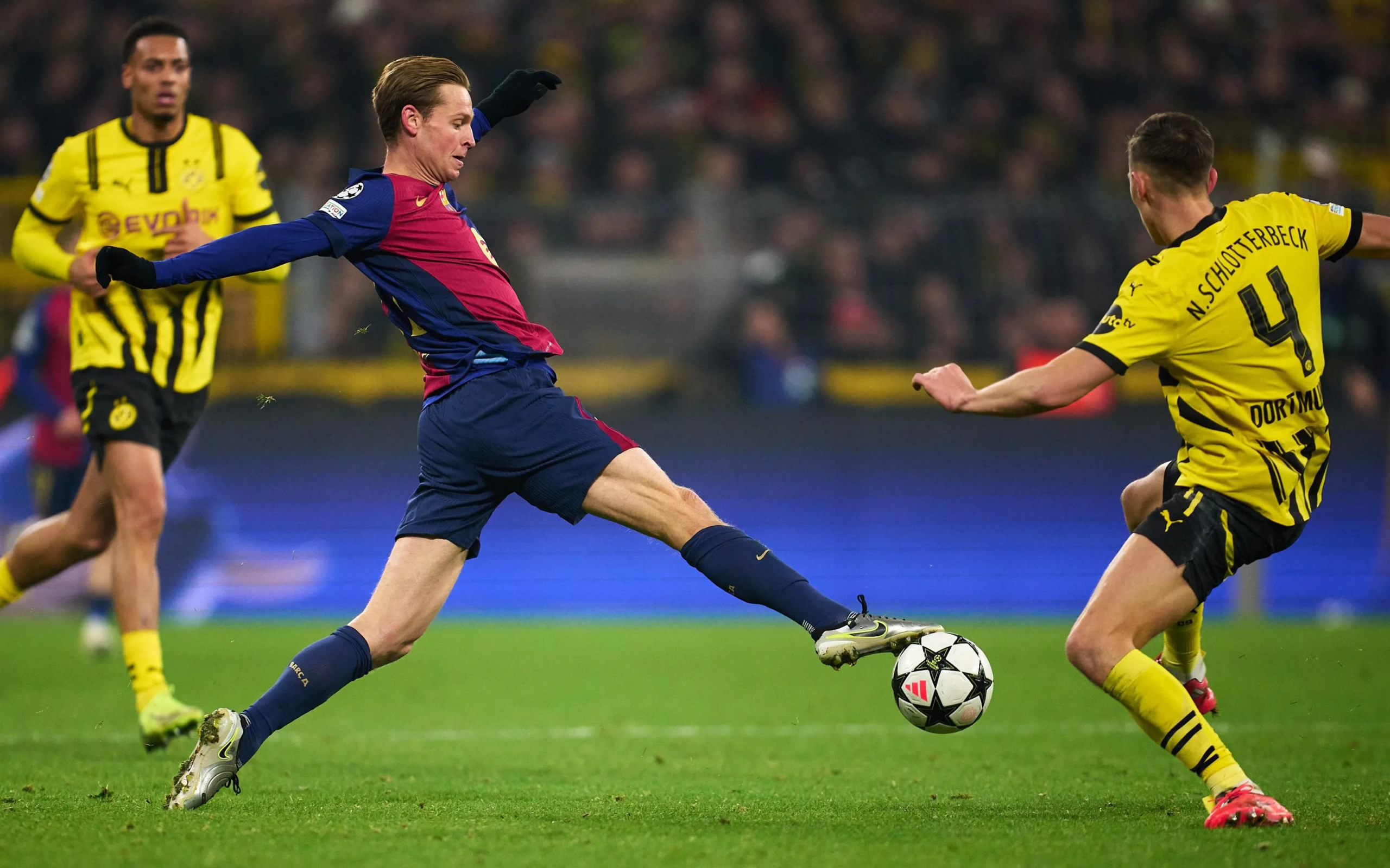 Frenkie de Jong, durant el partit contra el Borussia Dortmund | FC Barcelona