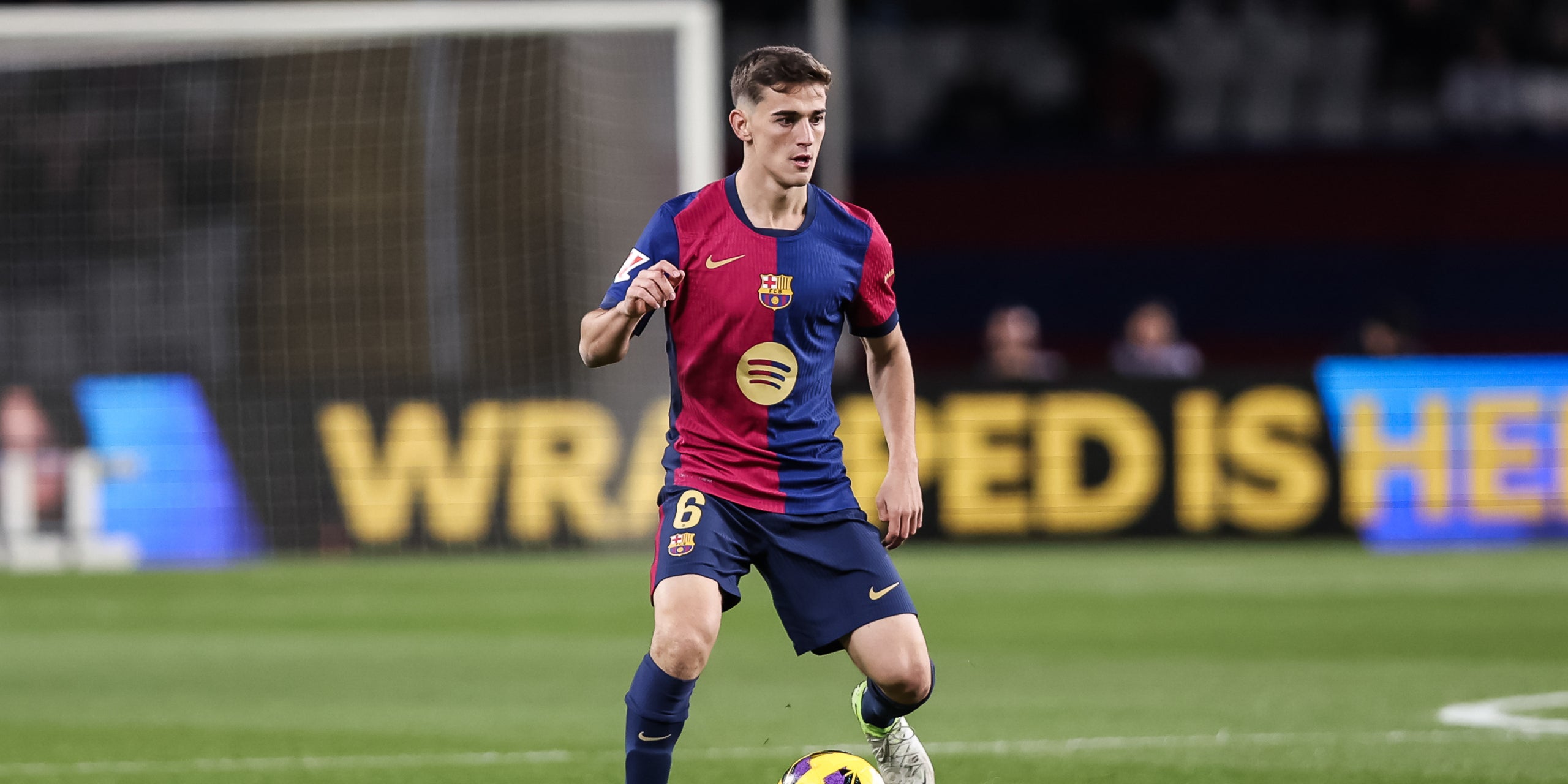 Gavi, durante un partido con el Barça | Europa Press