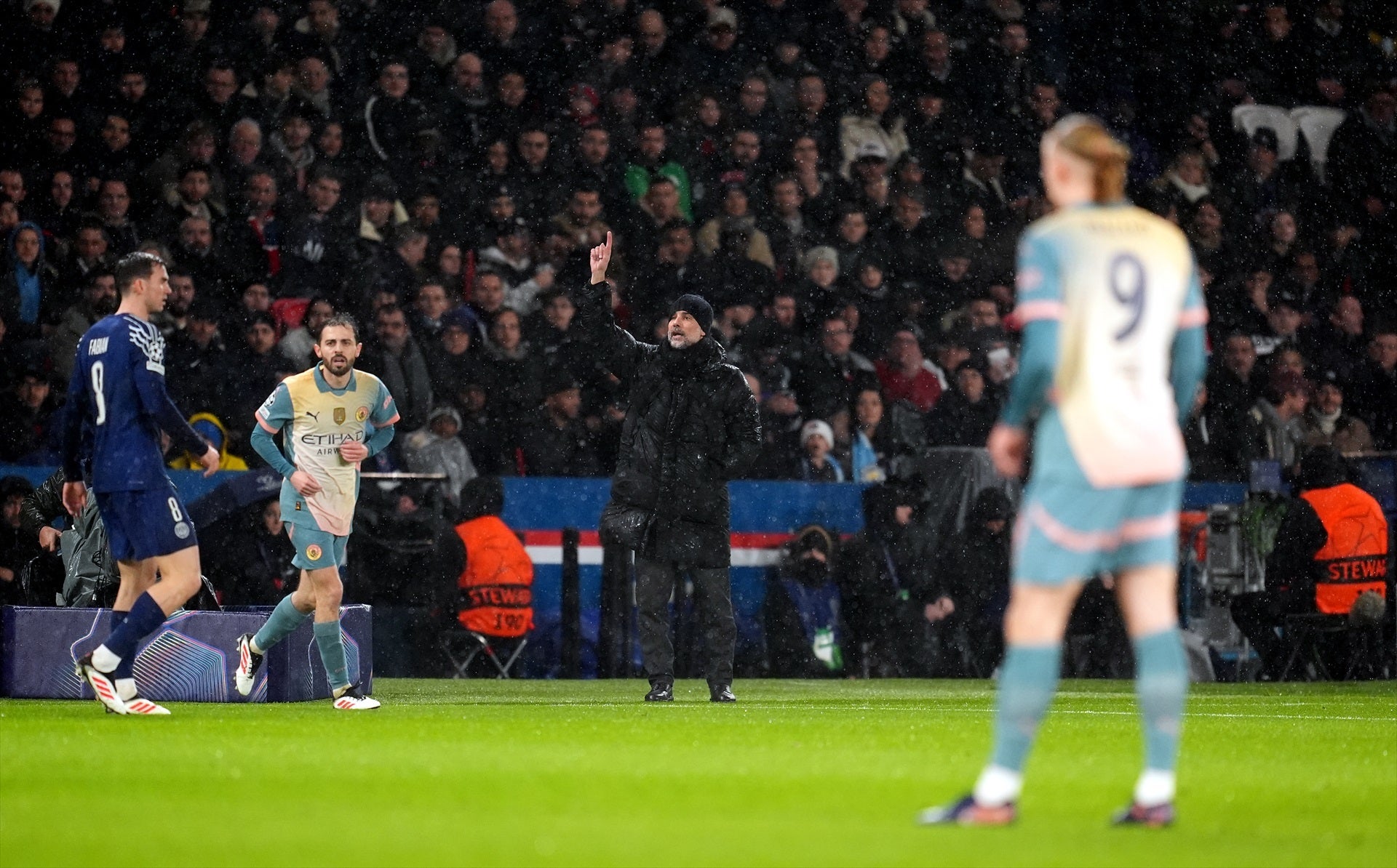 Pep Guardiola, durante el PSG-Manchester City | Europa Press