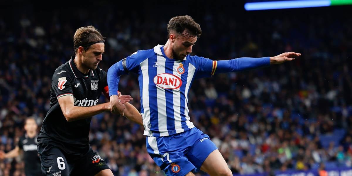 Puado lluitant una pilota | @RCDEspanyol