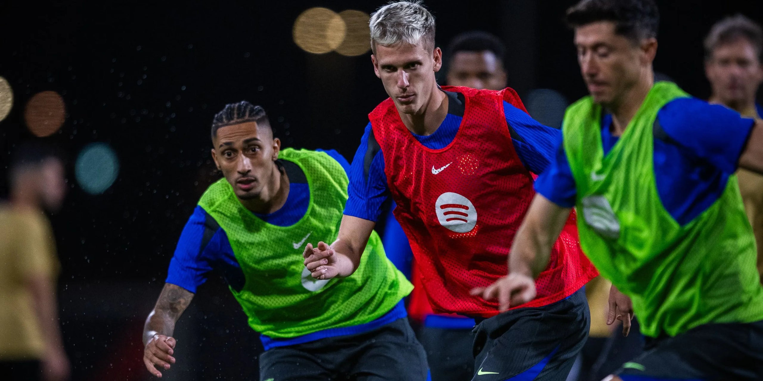 Dani Olmo, entrenant-se a l'Aràbia Saudita abans de la Supercopa | FC Barcelona