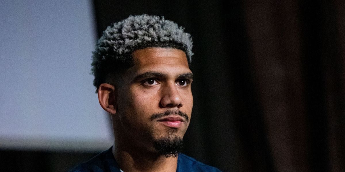 Ronald Araujo, durant l'acte de cloenda de la 19a edició del llibre Relats Solidaris de l'Esport | FC Barcelona