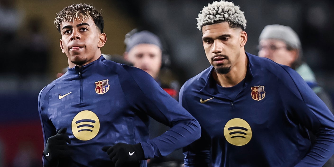 Lamine Yamal i Ronald Araujo, durant un escalfament | Europa Press