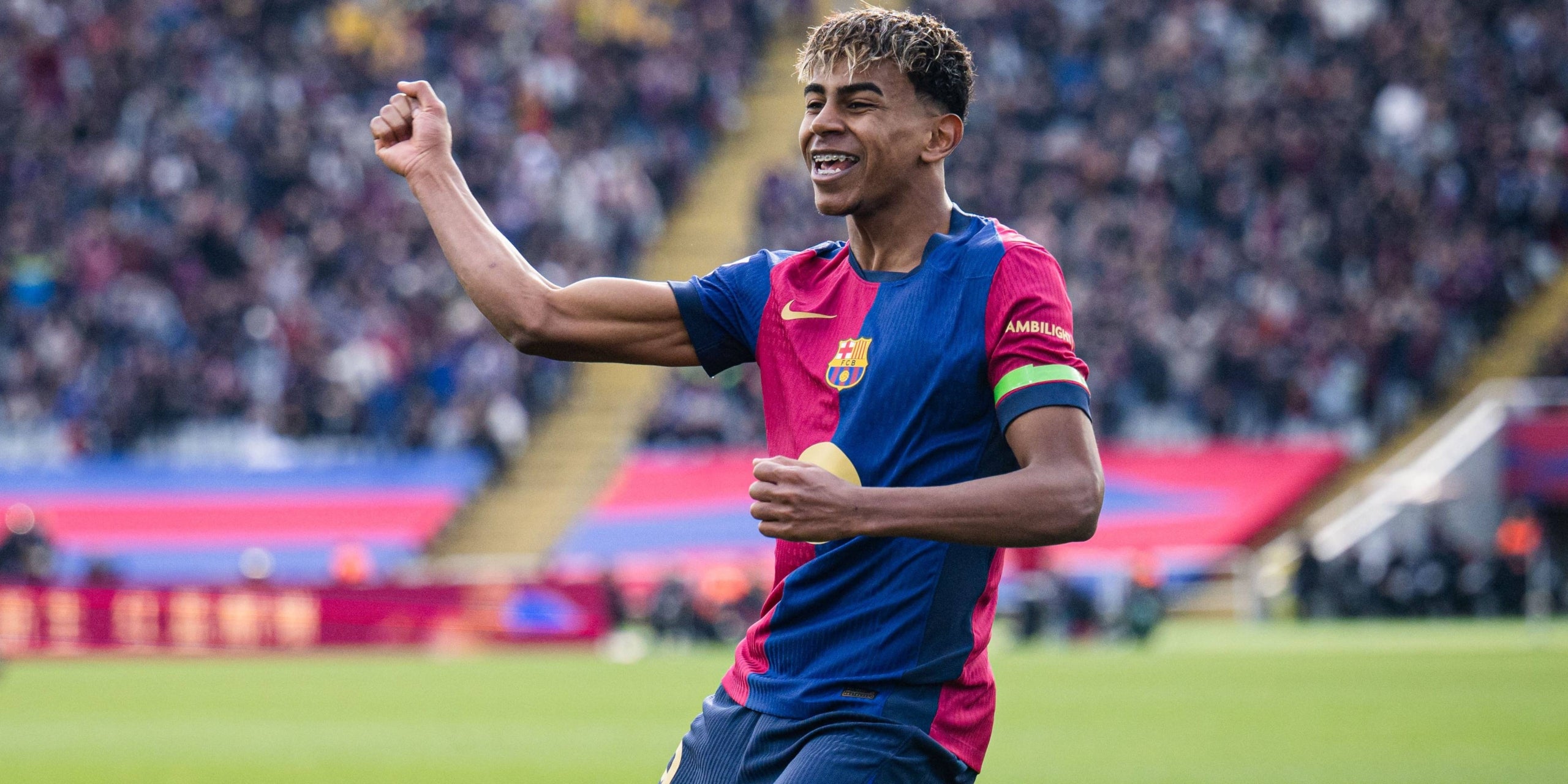 Lamine Yamal celebra la victòria contra l'Alabès | FC Barcelona