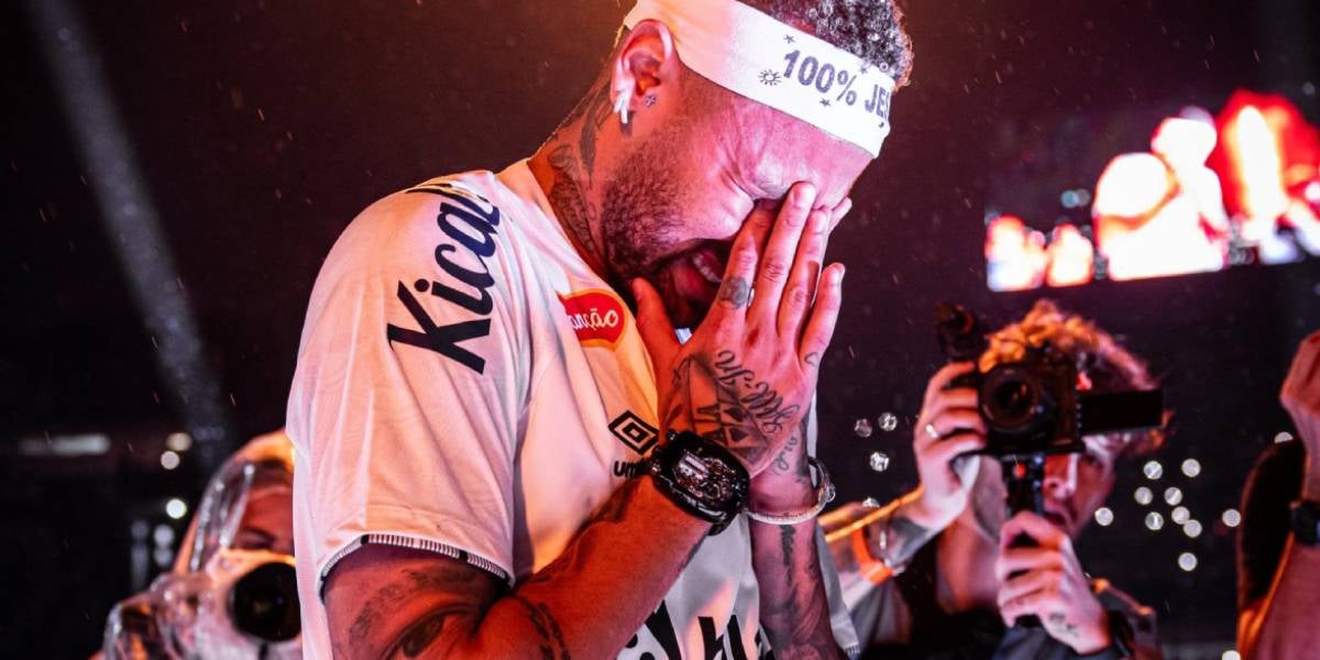 Neymar a la presentació amb el Santos | @SantosFC