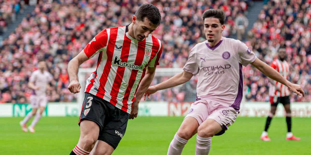 Miguel perseguint a Vivian | @GironaFC