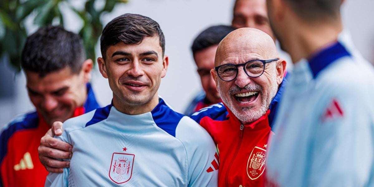 Pedri i Luis de la Fuente, amb la selecció espanyola | RFEF