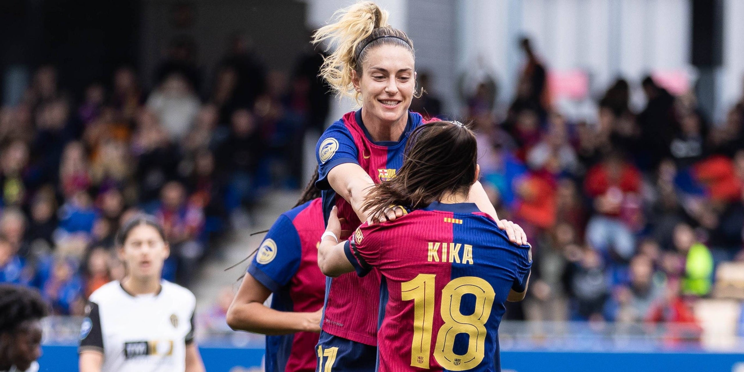 Alexia y Kika Nazareth, celebrando un gol del Barça | FC Barcelona
