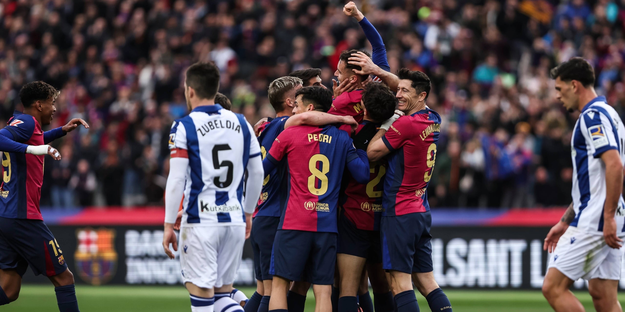 Els jugadors del Barça celebren un dels gols contra la Reial Societat | Europa Press