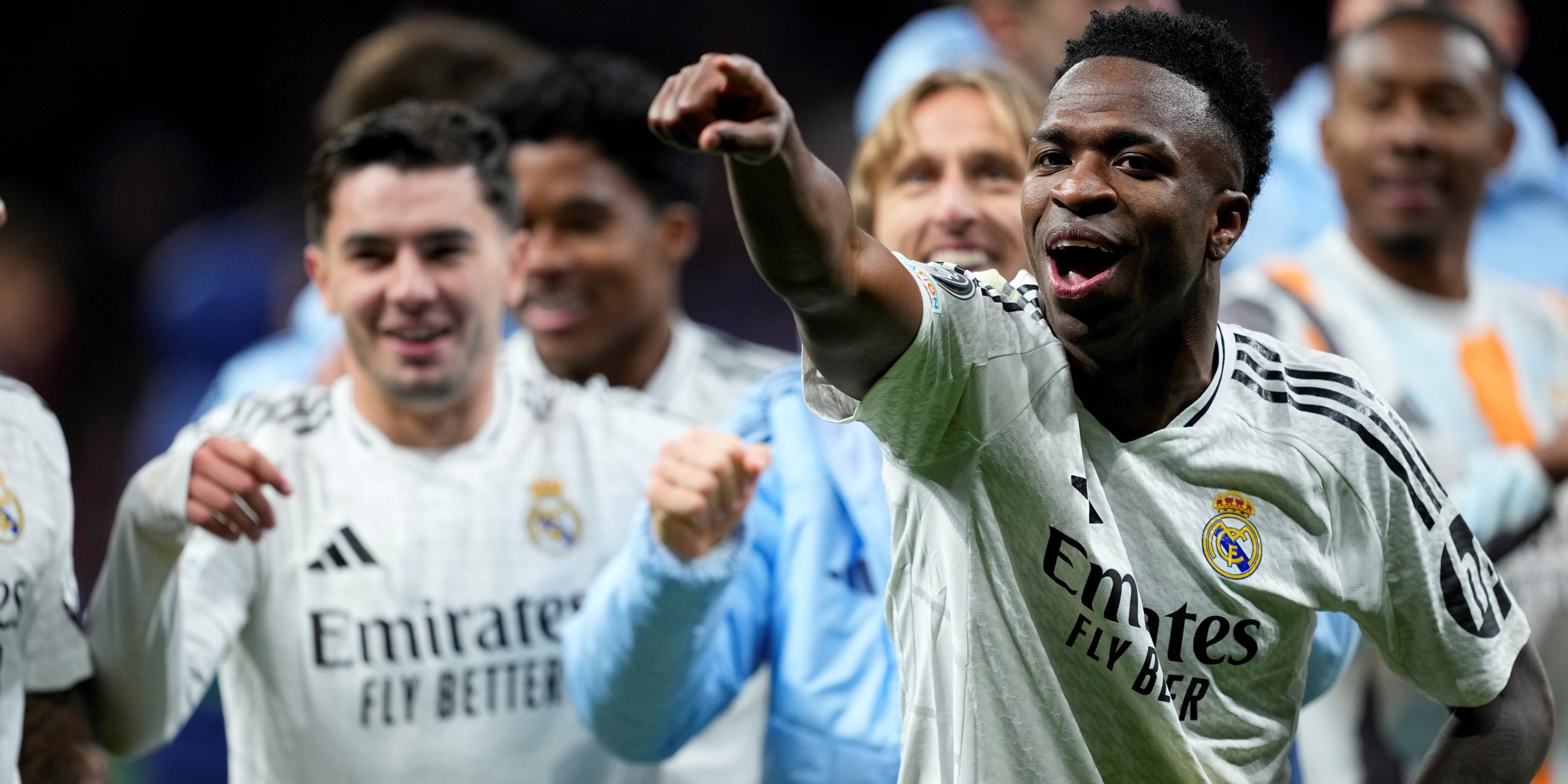 Vinicius Jr., burlándose de la afición del Atlético de Madrid | Europa Press