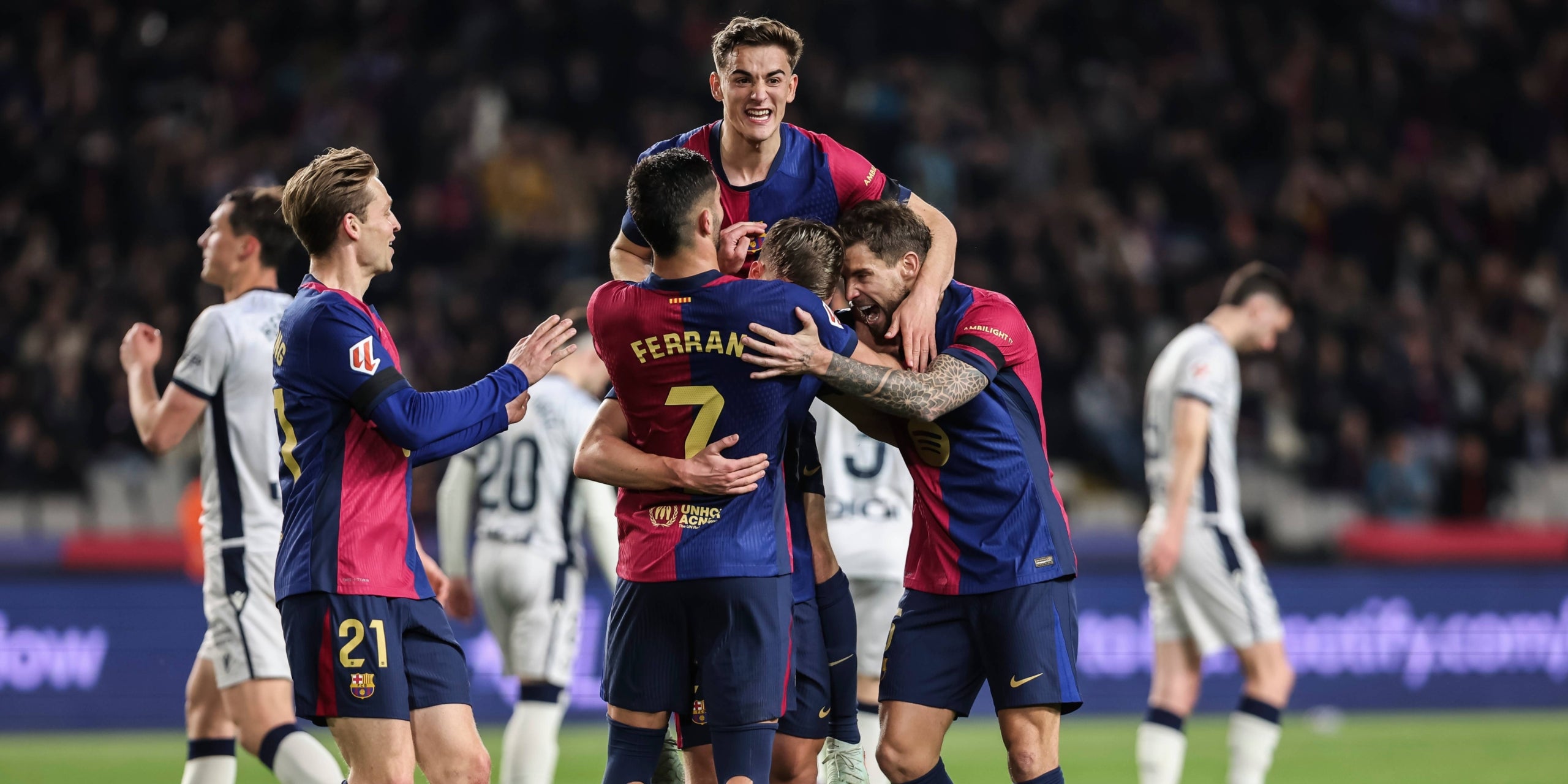 Els jugadors del Barça celebren un dels gols contra l'Osasuna | Europa Press