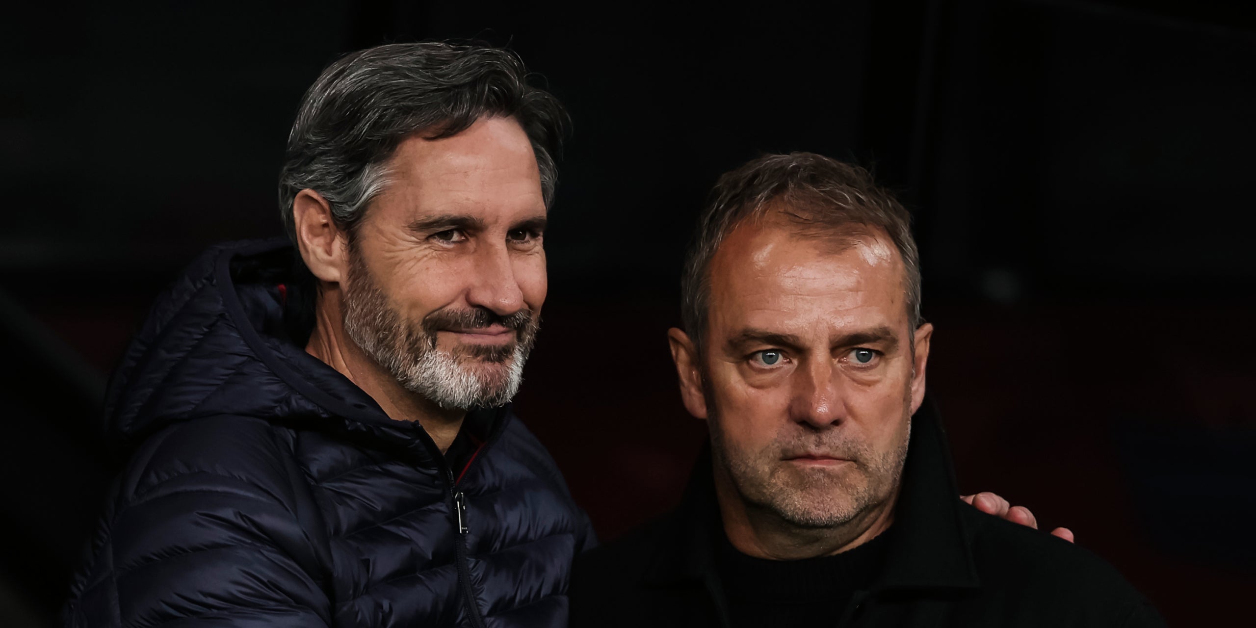 Vicente Moreno i Hansi Flick, durant el Barça-Osasuna | Europa Press
