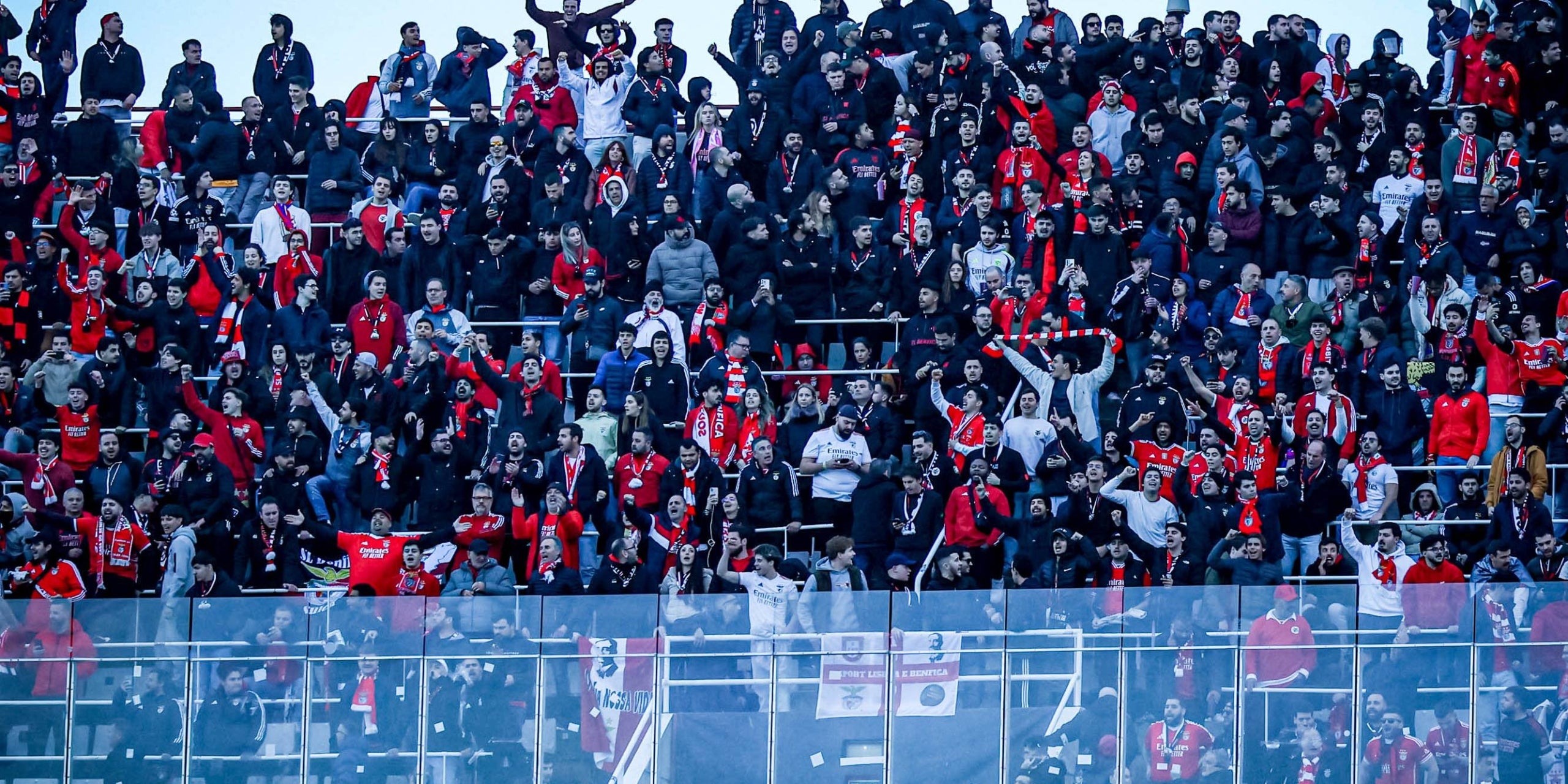 La afición del Benfica, en Montjuïc | SL Benfica