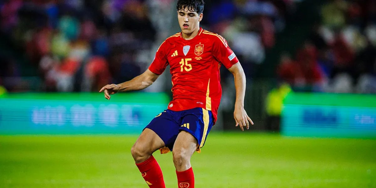 Pau Cubarsí, durant un partit amb la selecció espanyola | RFEF
