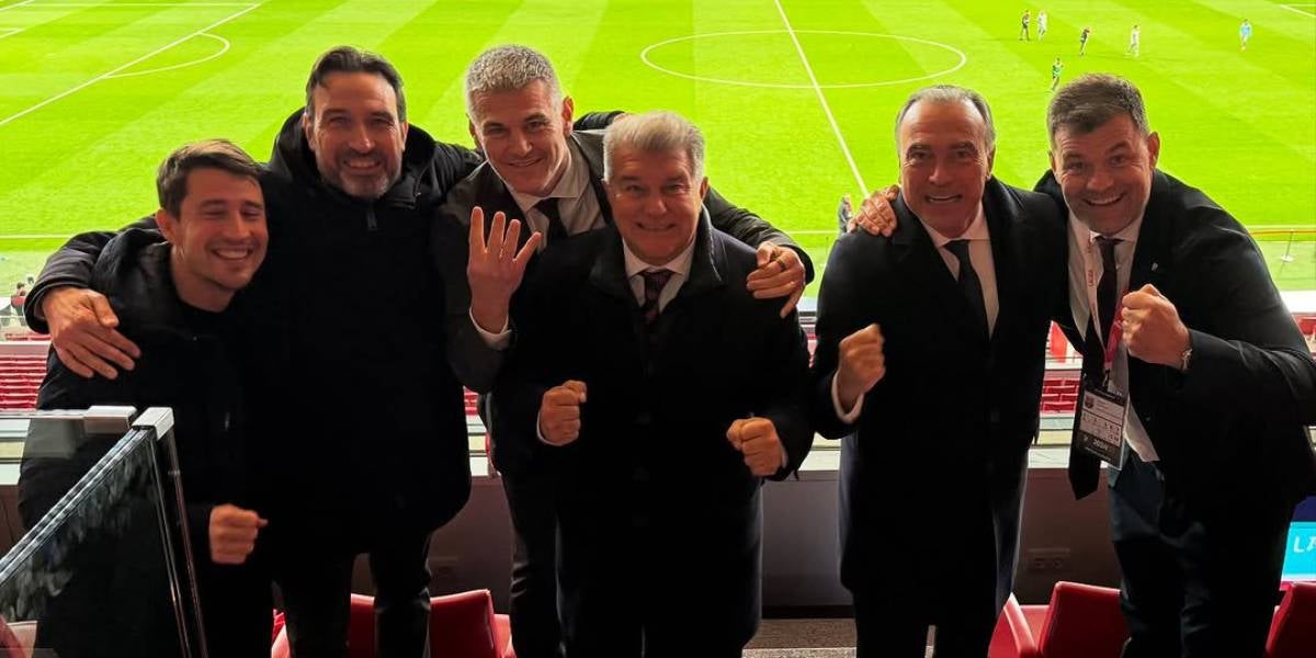 Joan Laporta, presidente del FC Barcelona, acompañado de algunos miembros de la directiva | @enricmasip5