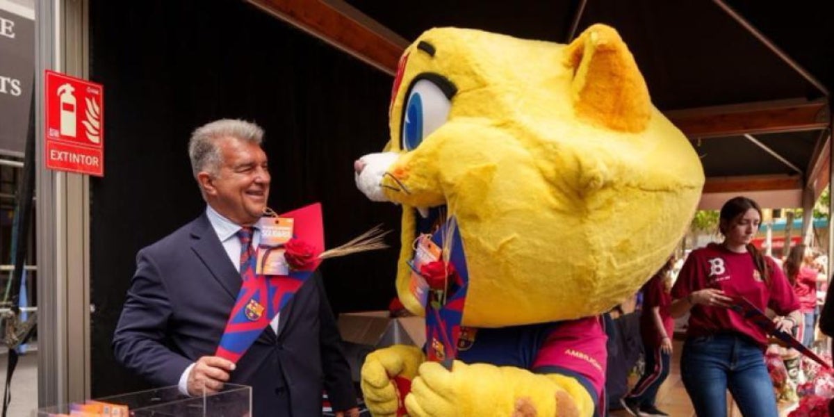 Joan Laporta, a la carpa del Barça per Sant Jordi | FC Barcelona