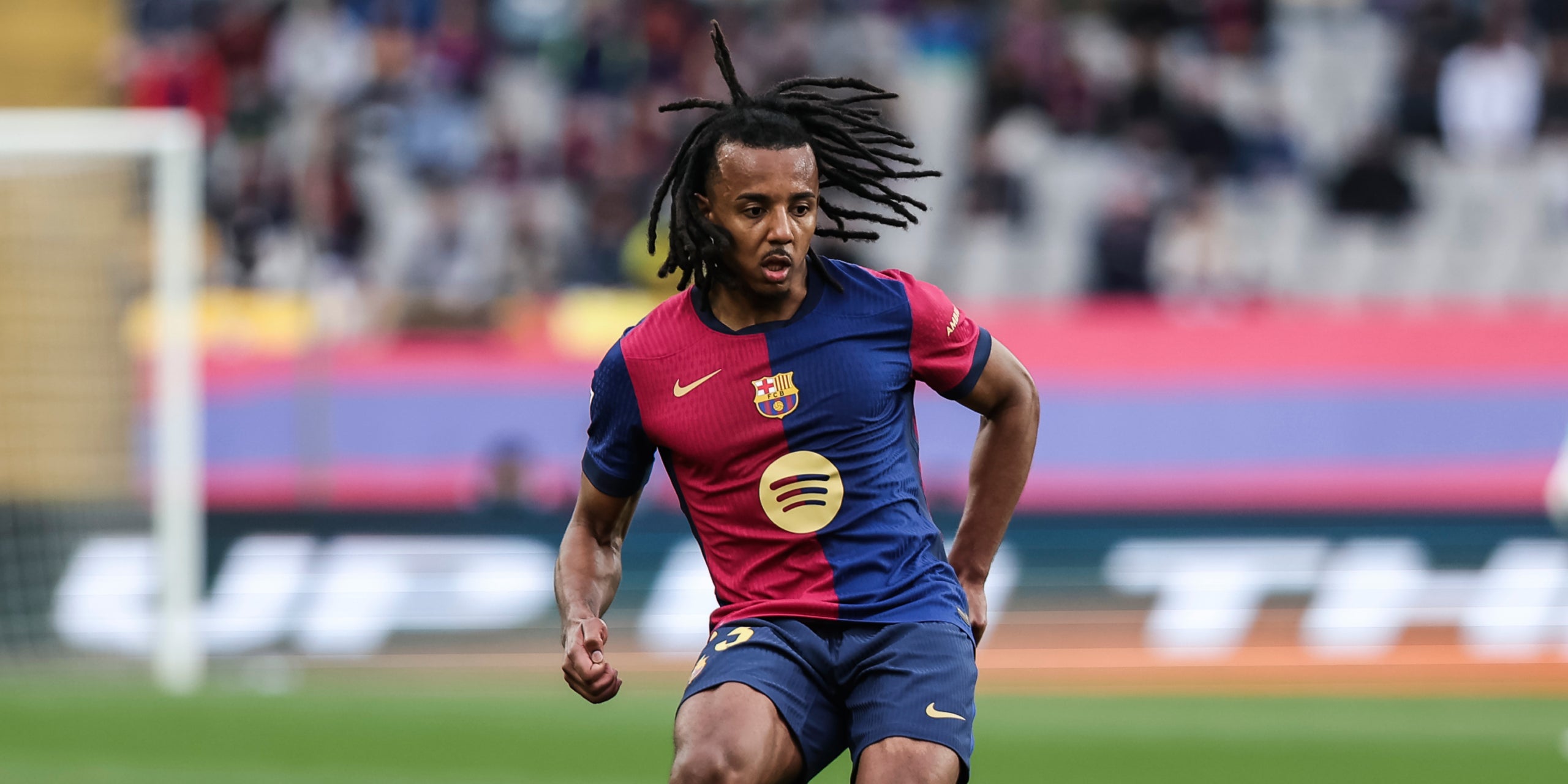 Jules Kounde, durant un partit amb el Barça | Europa Press