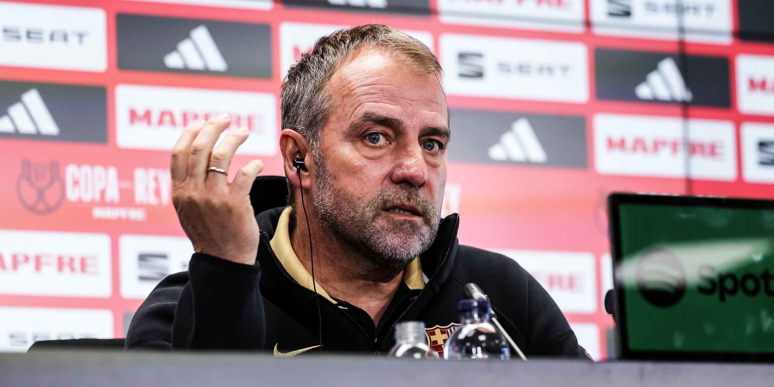 Hansi Flick, durant una roda de premsa amb el Barça | Europa Press