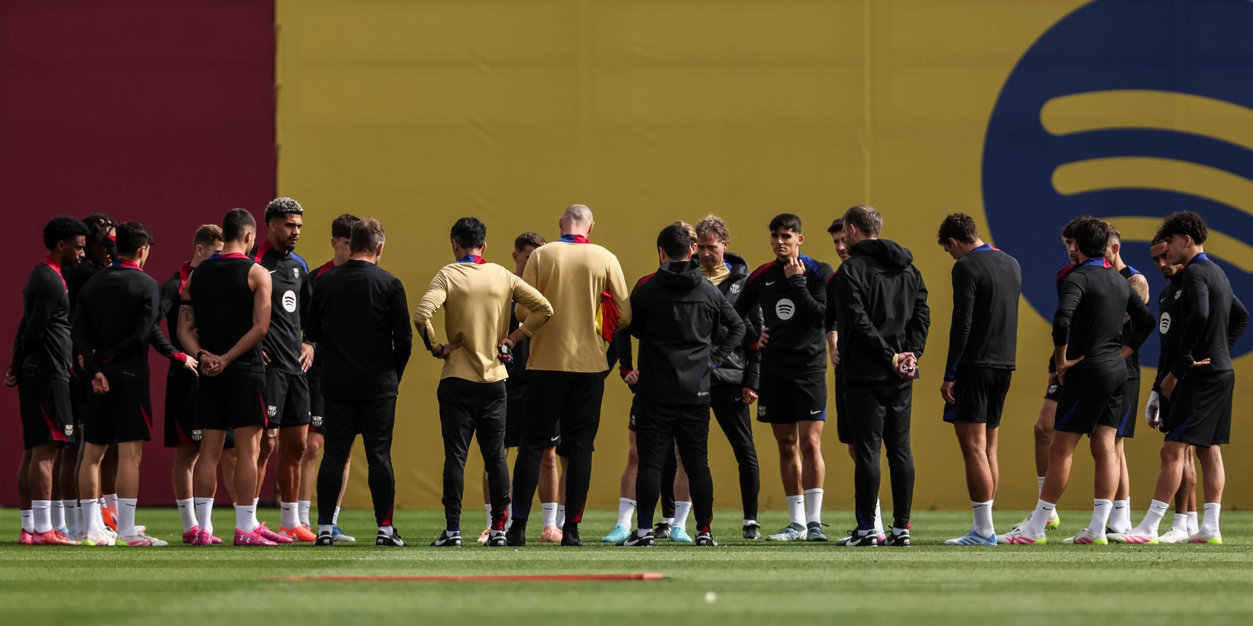 Els jugadors del Barça durant una sessió d'entrenament a la Ciutat Esportiva Joan Gamper | Europa Press