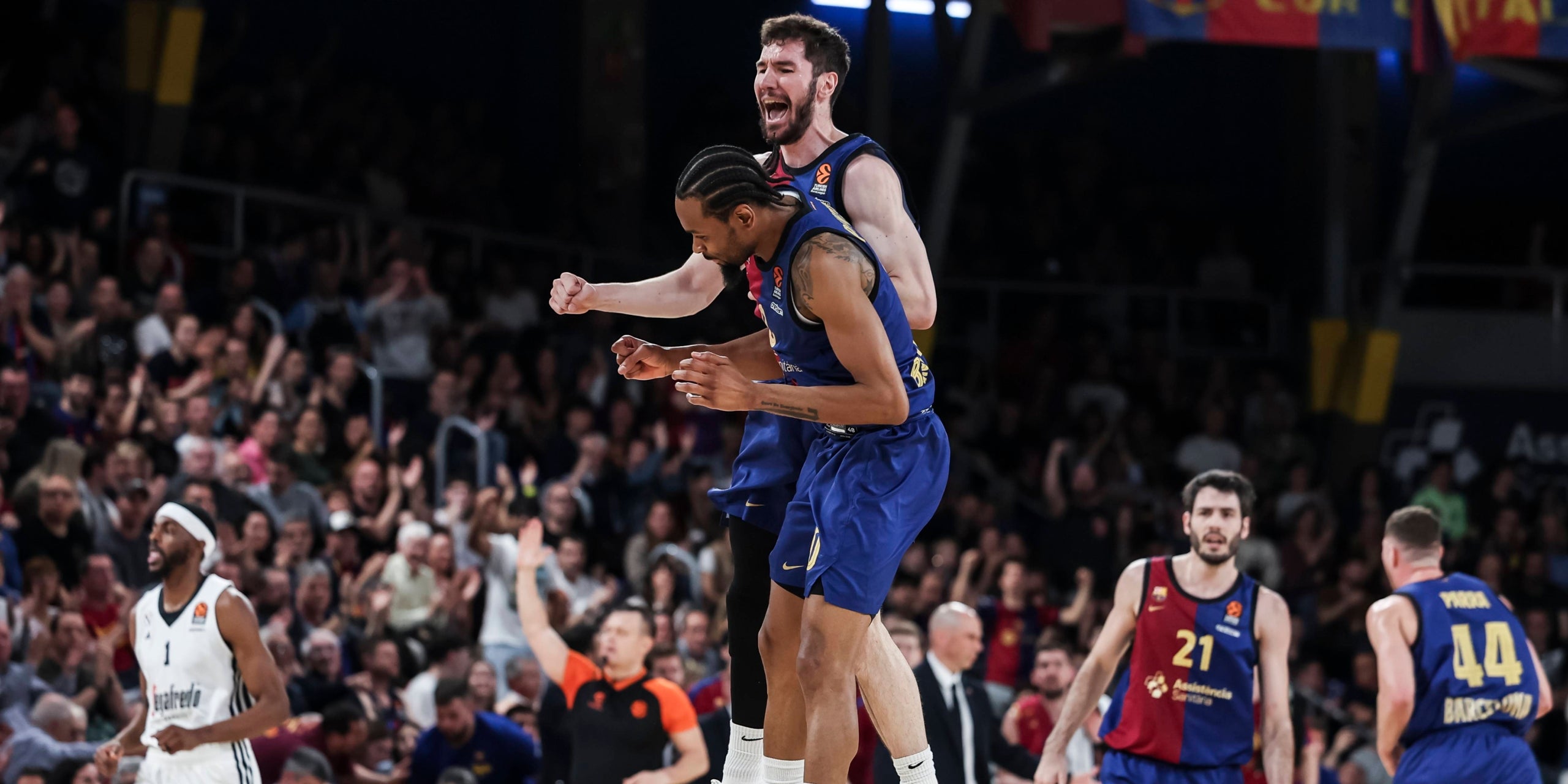 Kevin Punter i Darío Brizuela durant el Barça - Virtus Bologna de l'Eurolliga | Europa Press