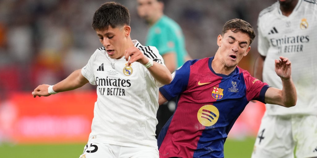 Gavi celebra la Copa frente a Asencio y genera polémica