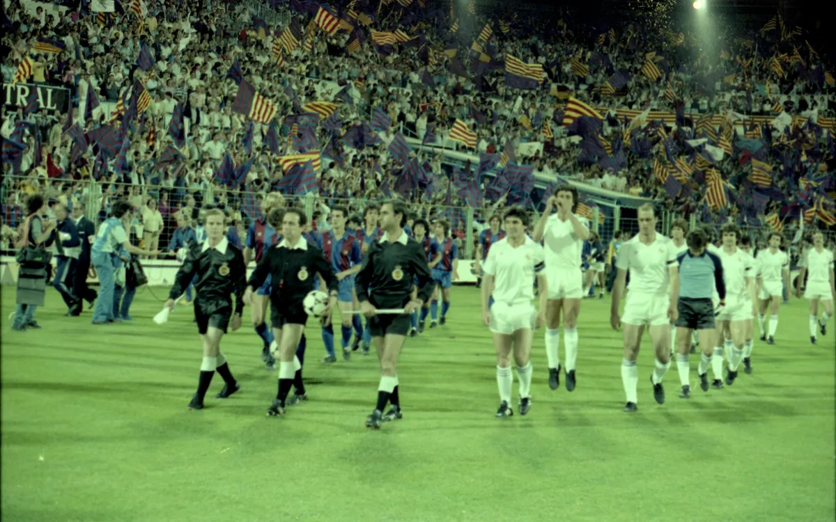 Els jugadors del Barça i del Madrid, abans de la final de Copa de 1983 | FC Barcelona