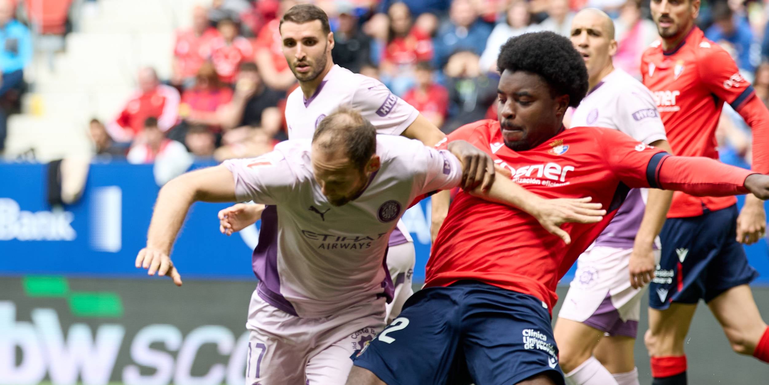 Blind i Boyomo durant l'Osasuna-Girona de Lliga | CA Osasuna
