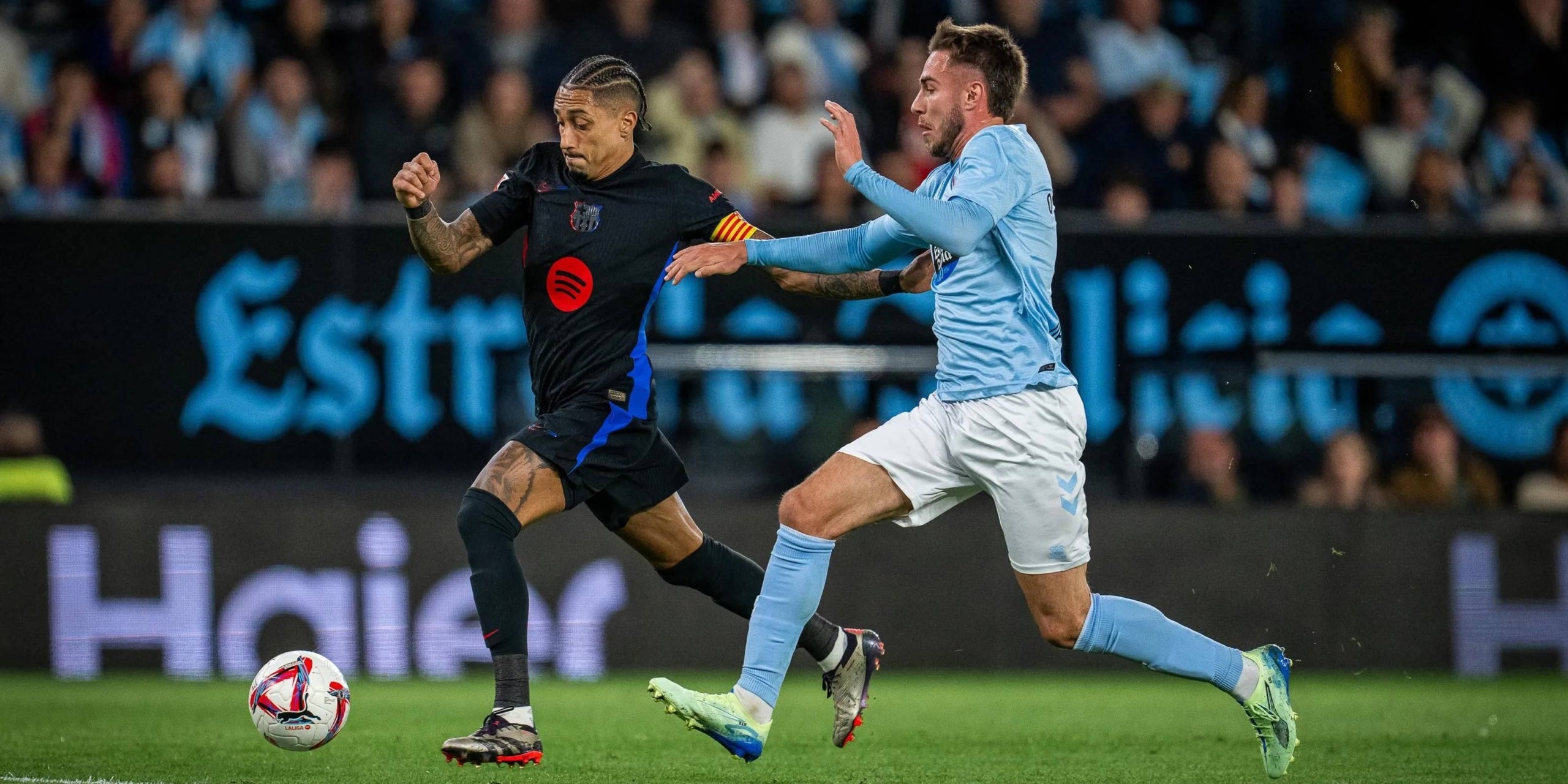 Raphinha i Mingueza durant el Celta-Barça de la primera volta | FC Barcelona