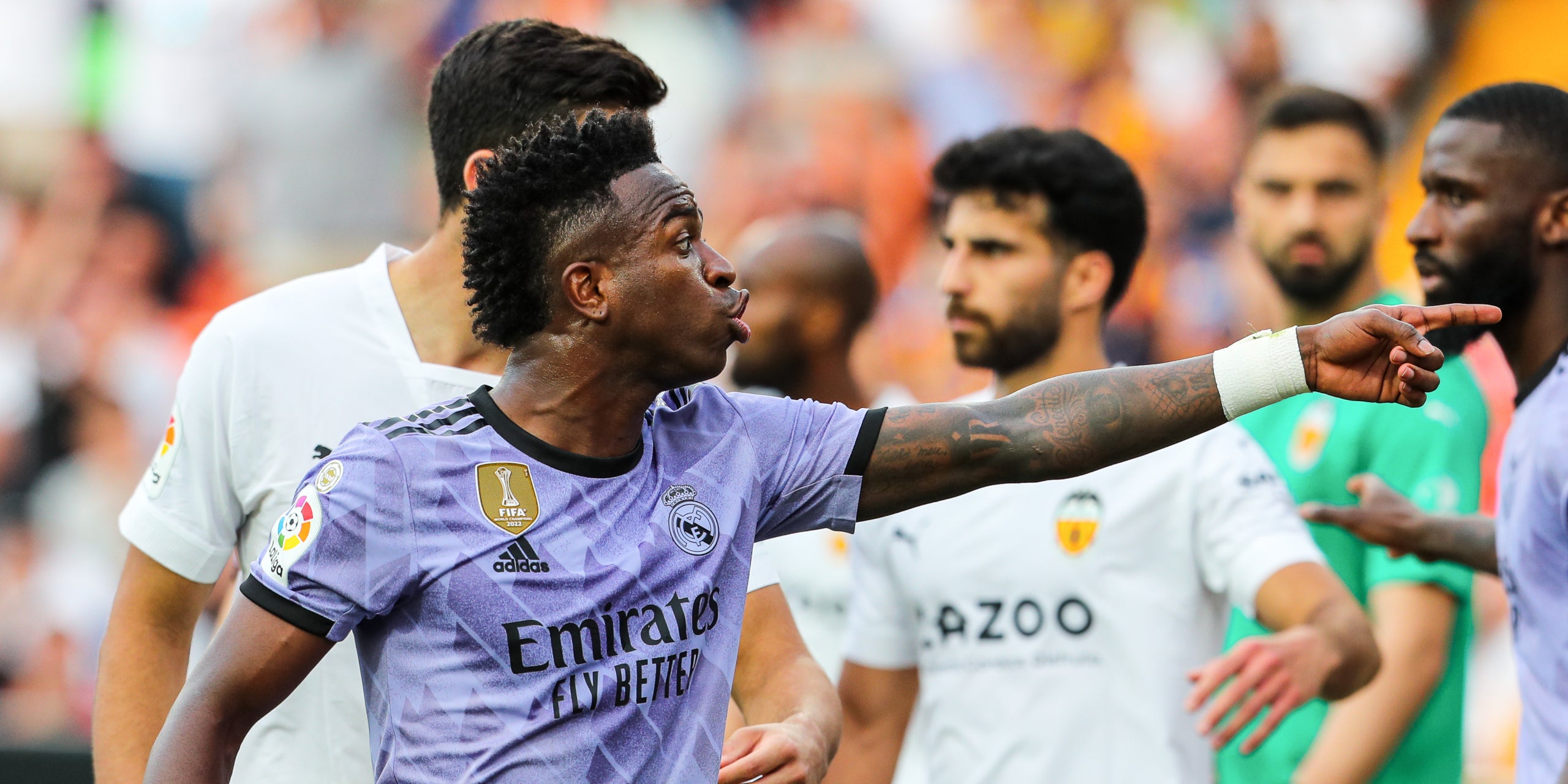 Vinicius, durante un partido contra el Valencia en Mestalla | Europa Press