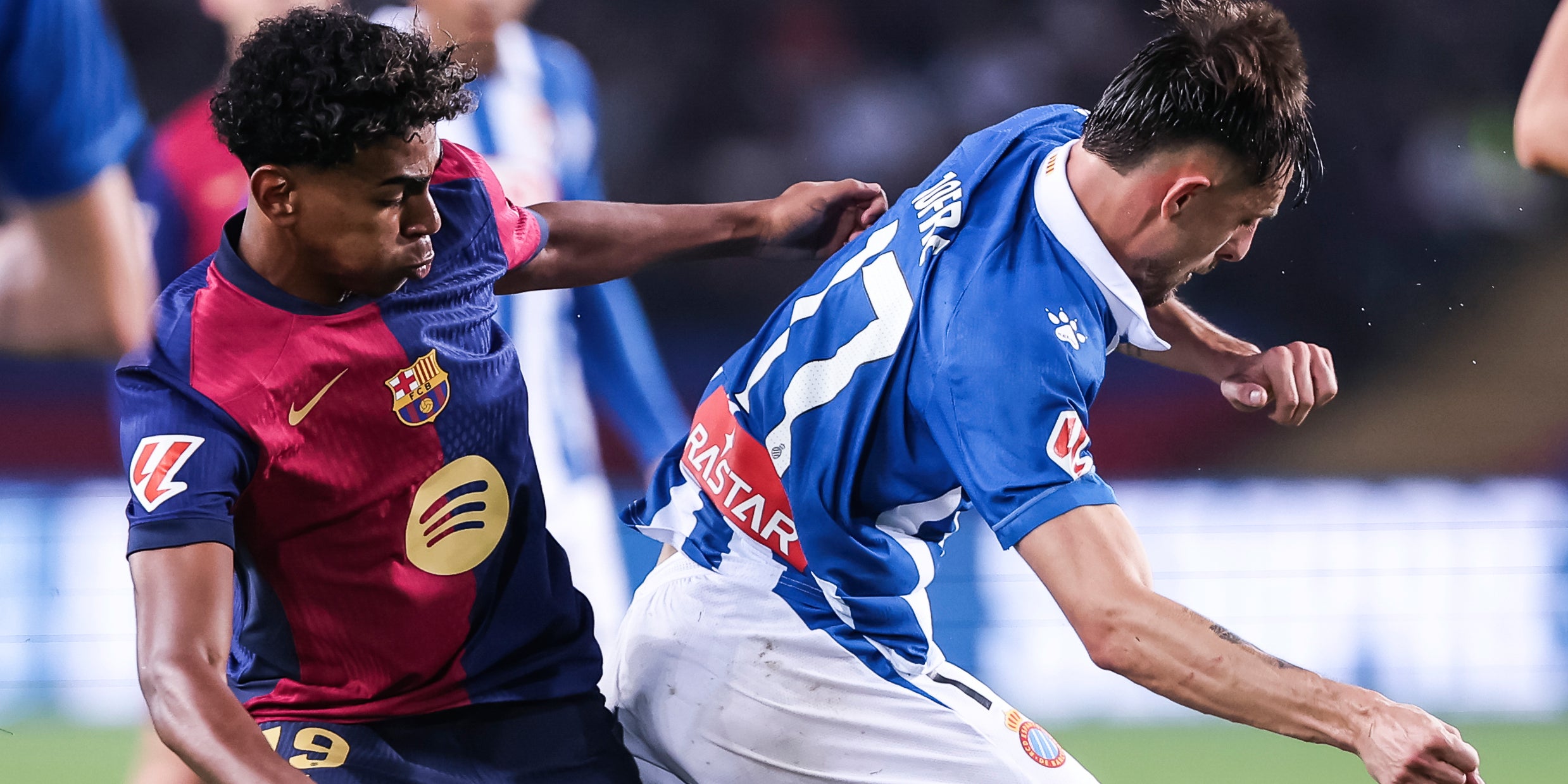 Lamine Yamal i Jofre Carreras, durant l'últim derbi | Europa Press