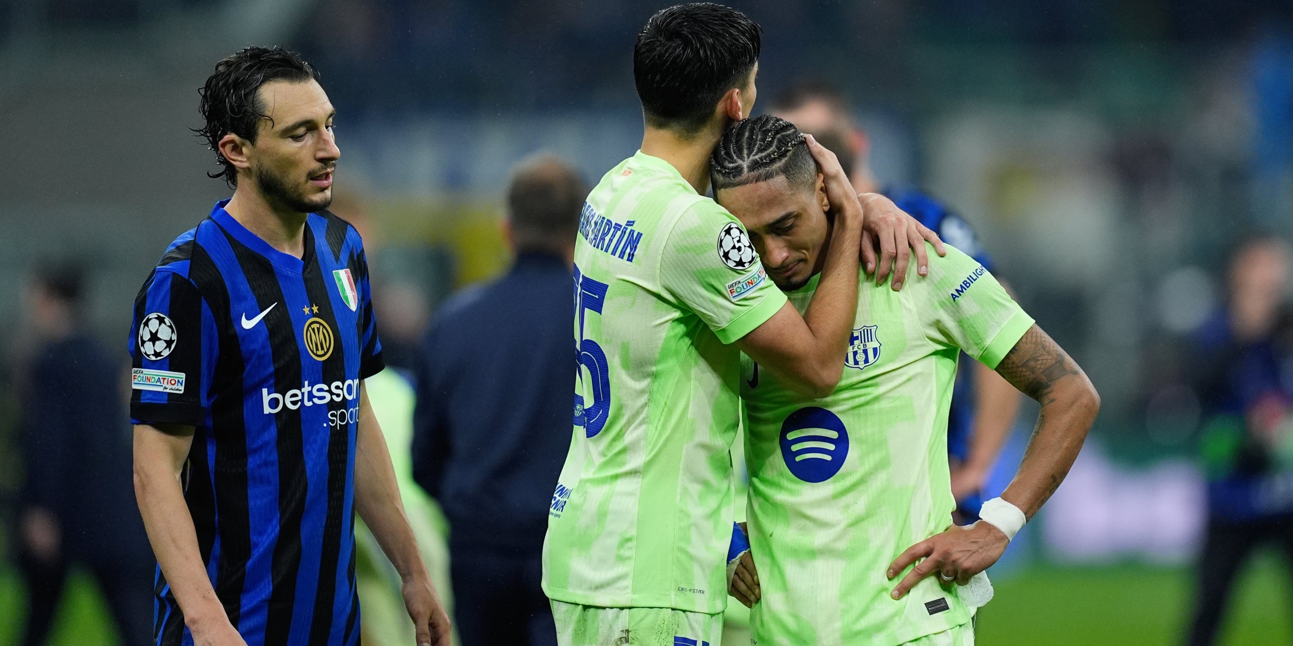 Gerard Martín y Raphinha, tras el Inter-Barça | Europa Press