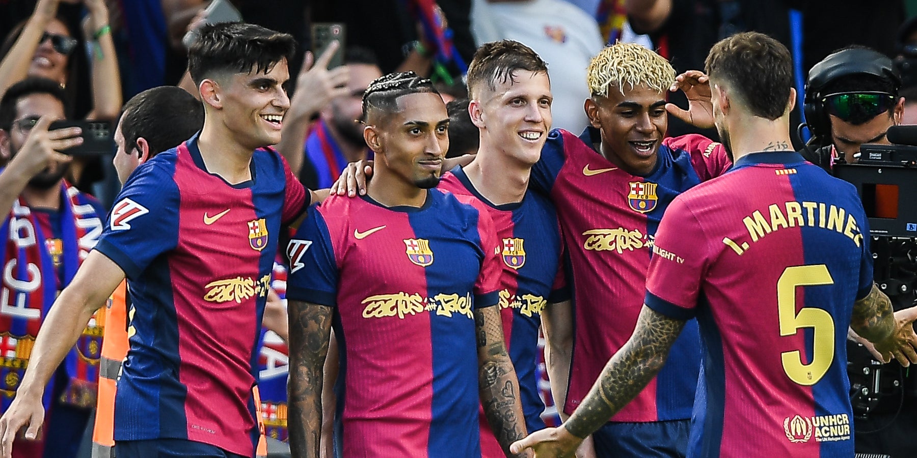 Els jugadors del Barça, celebrant un gol contra el Madrid al clàssic de Lliga a Montjuïc | Europa Press