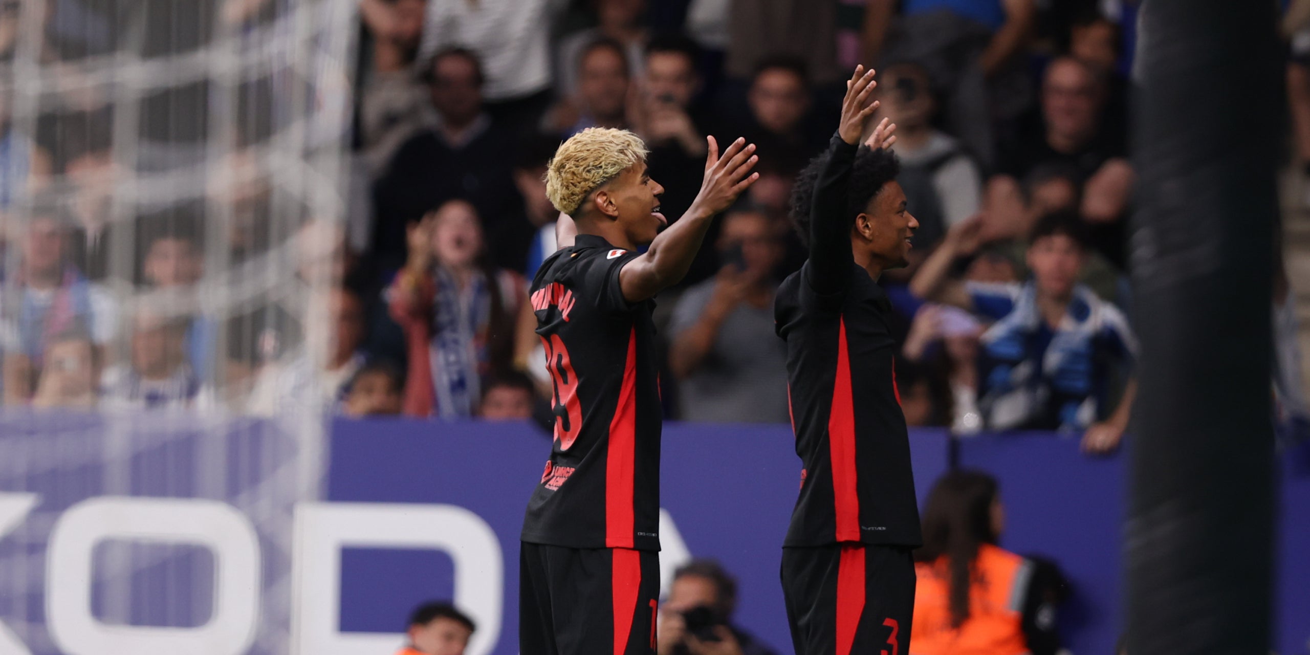 Lamine Yamal y Alejandro Balde, celebrando un gol contra el Espanyol | Europa Press