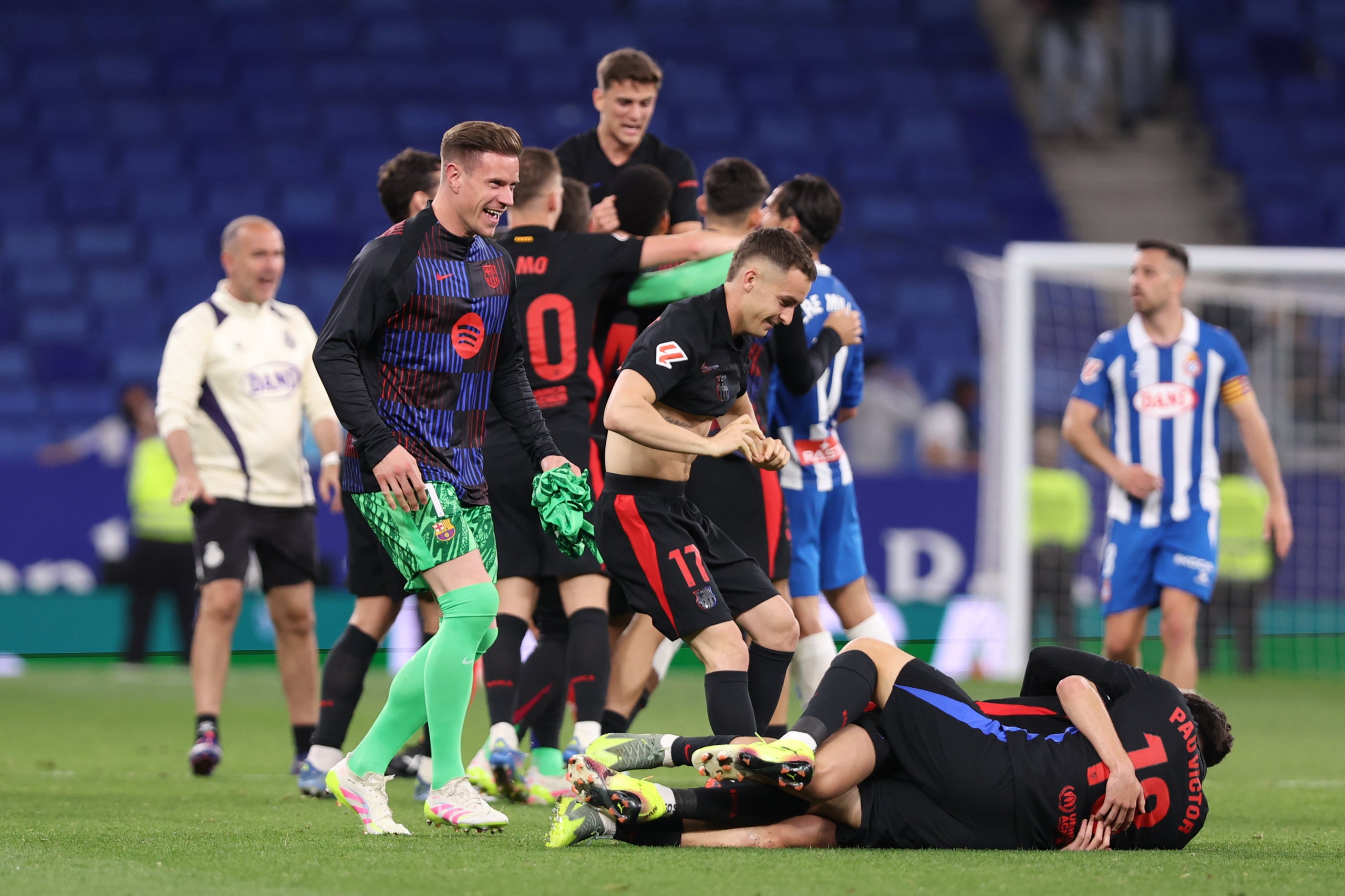Marc Casadó, celebrant el títol de Lliga a l'RCDE Stadium | Europa Press