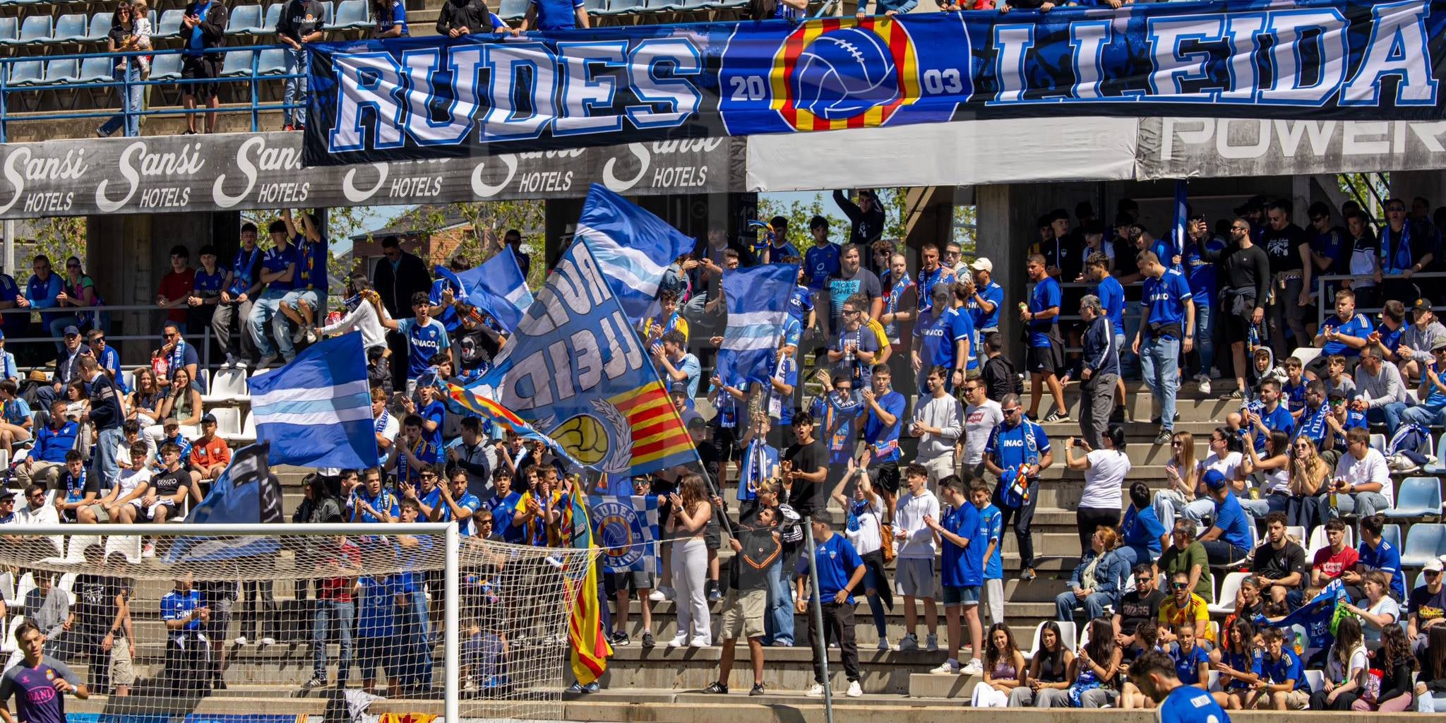 L'afició del Lleida, durant un partit | Lleida CF