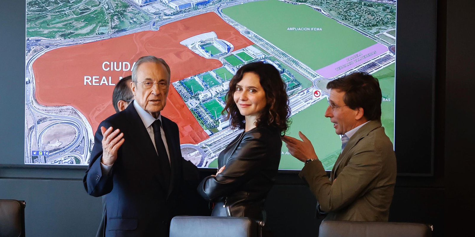 Florentino Pérez, Isabel Díaz Ayuso y José Luis Martínez-Almeida | @IdiazAyuso