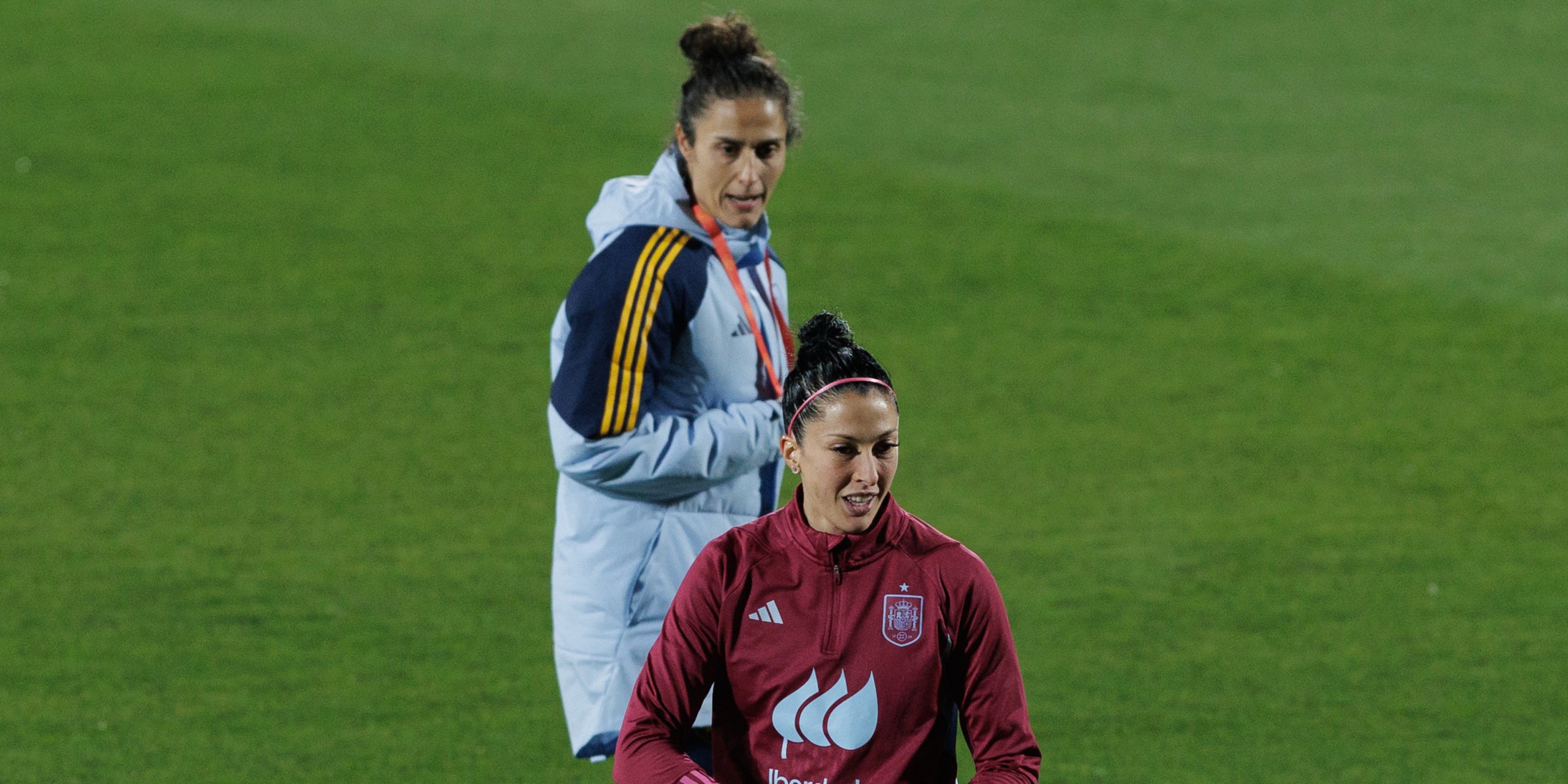 Montse Tomé i Jenni Hermoso, durant un entrenament amb la selecció espanyola | Europa Press