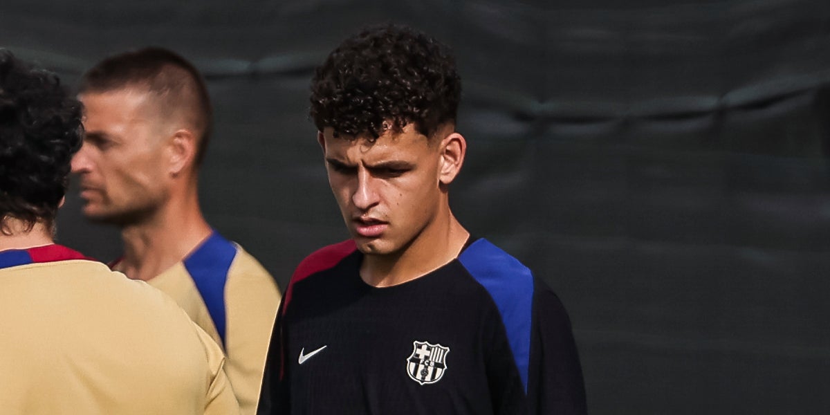 Sergi Domínguez, durant un entrenament amb el Barça | Europa Press