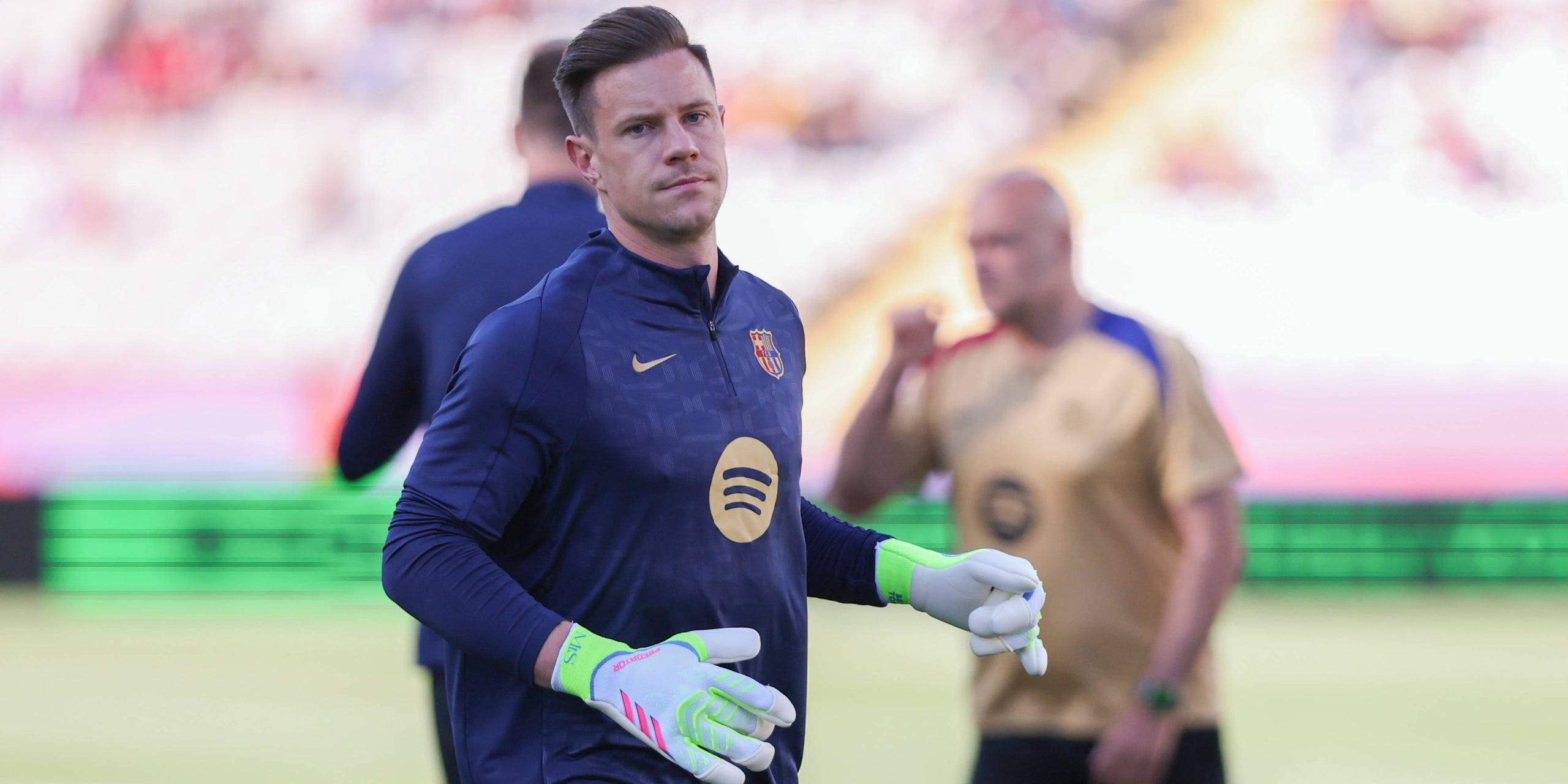 Ter Stegen, durant un escalfament abans d'un partit del Barça | Europa Press