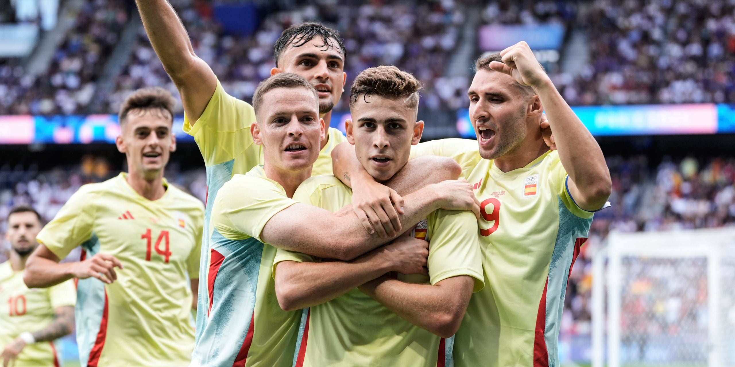 Fermín López, celebrant un gol amb la selecció espanyola | Europa Press