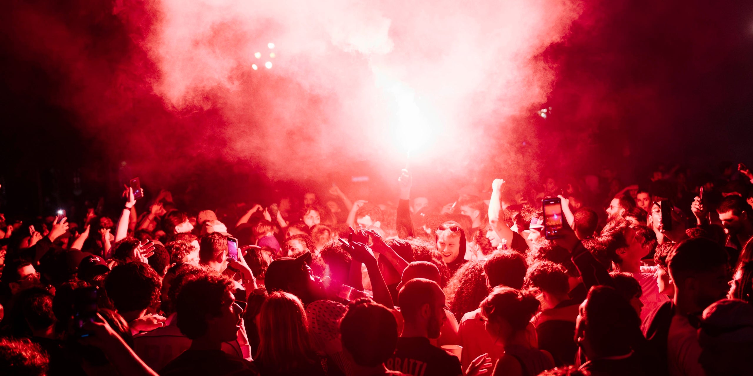 Aficionats del PSG celebren la Champions League a París | Europa Press