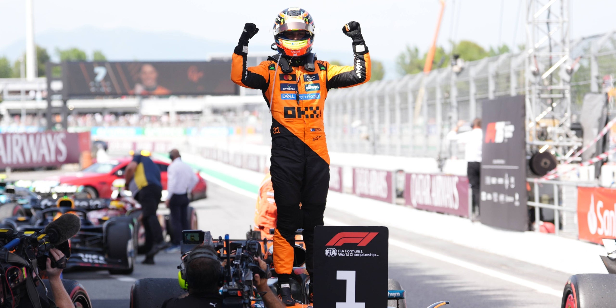 01 June 2025, Spain, Barcelona: Australian Formula one driver Oscar Piastri of McLaren, celebrates winning the Formula 1 Spanish Grand Prix race at the Circuit de Barcelona-Catalunya. Photo: Bradley Collyer/PA Wire/dpa
01/6/2025 ONLY FOR USE IN SPAIN
