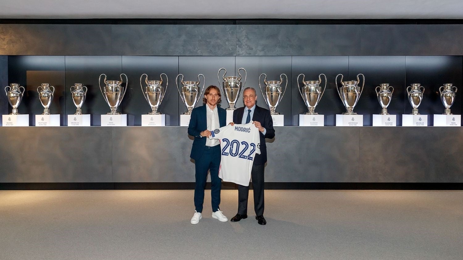 Luka Modric i Florentino Pérez, en una imatge d'arxiu | Europa Press