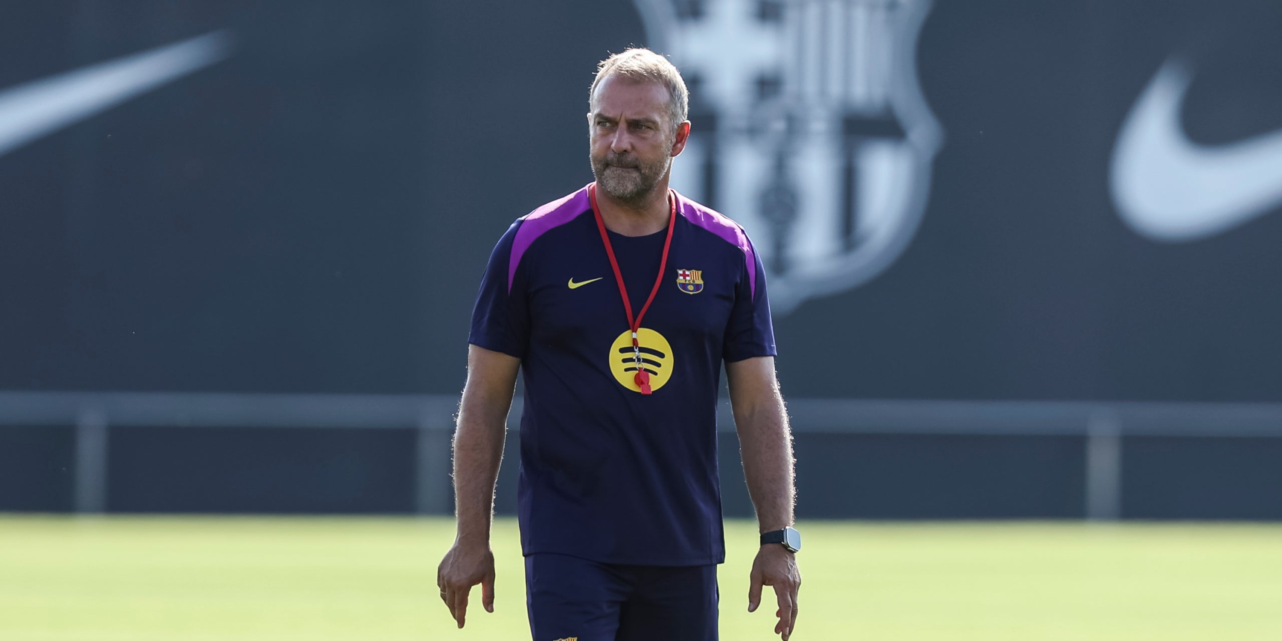 Hansi Flick, durant un entrenament amb el Barça | Europa Press