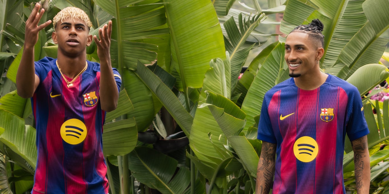 Lamine Yamal i Raphinha, amb la nova equipació del Barça | FC Barcelona