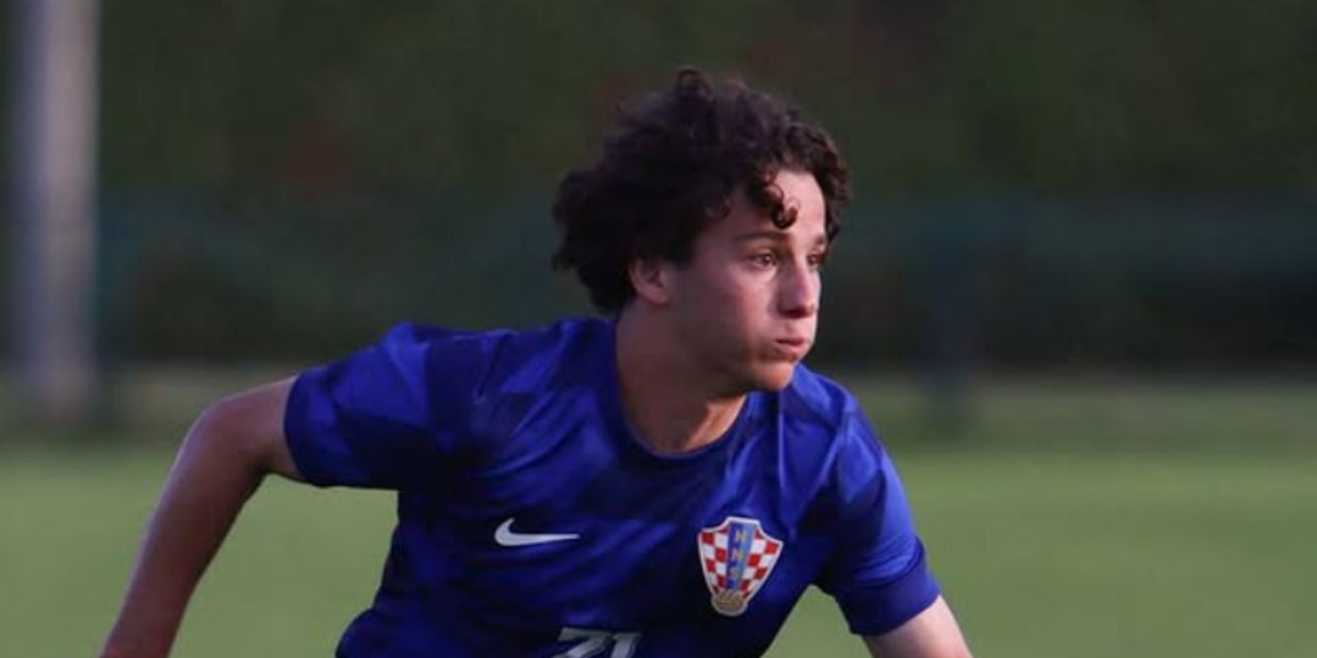 Lovro Chelfi, durant un partit amb la selecció croata | @nkkustosija_zagreb