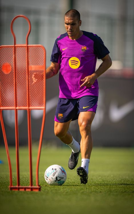 Oriol Romeu, durant un entrenament amb el Barça | FC Barcelona