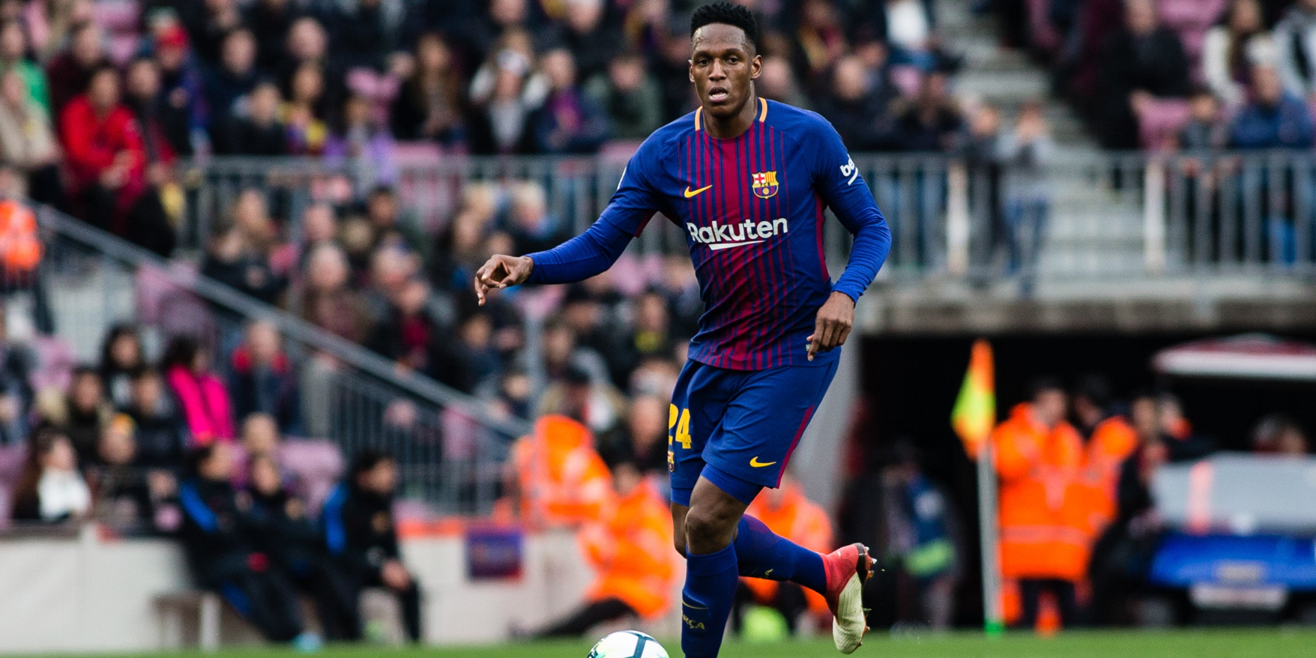 Yerry Mina, durant un partit amb el Barça | Europa Press