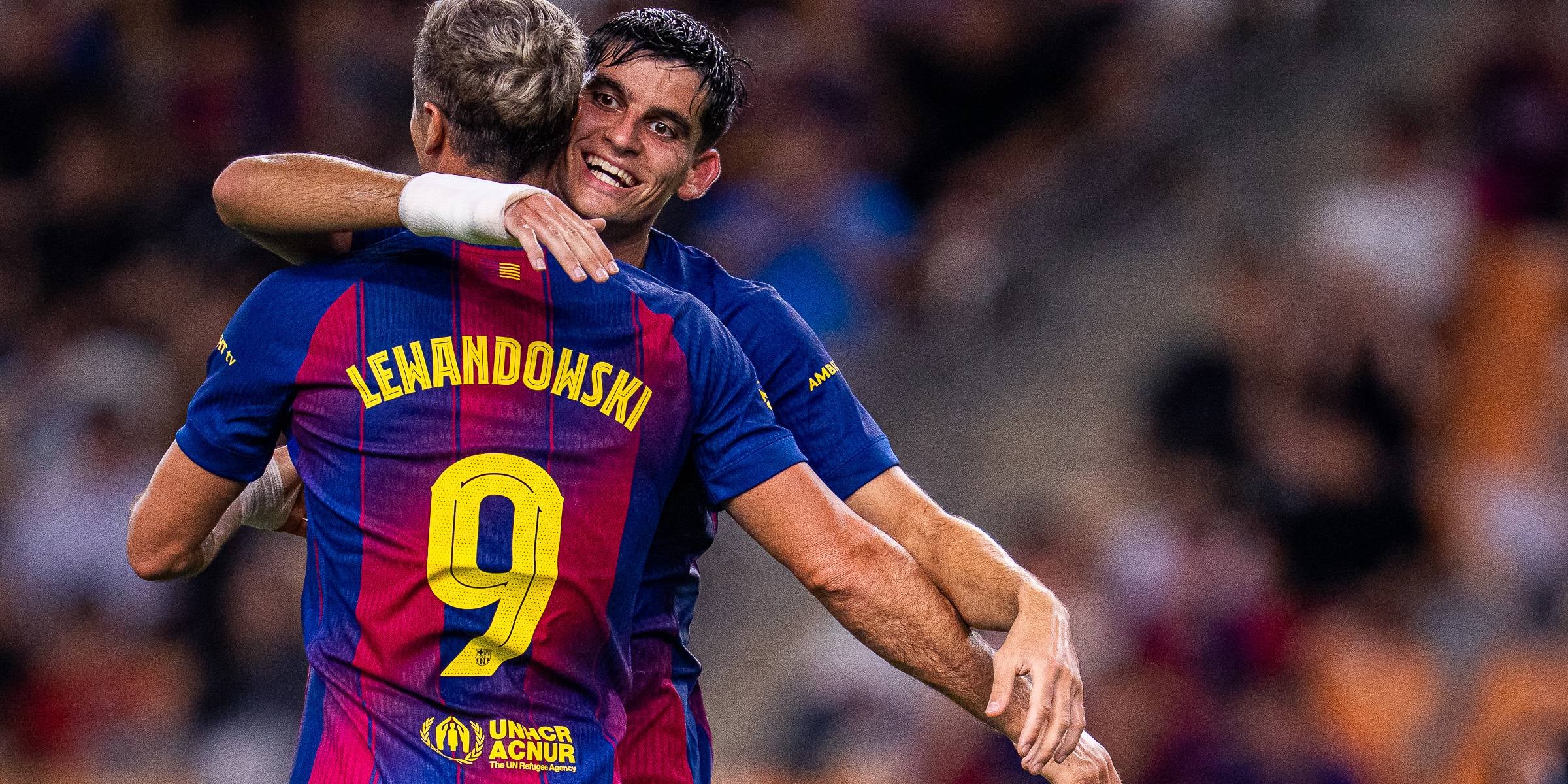 Lewandowski i Gerard Martín celebren el segon gol del Barça | FC Barcelona
