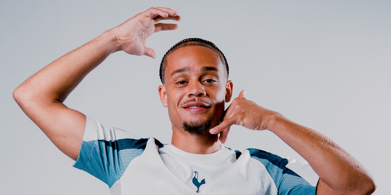 Xavi Simons, nuevo jugador del Tottenham | @SpursOfficial